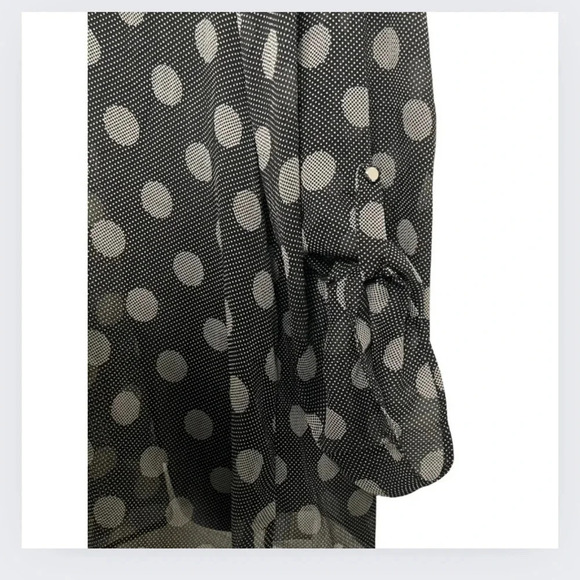 Torrid Black & White Sheer Spotted Blouse Size 3X - Picture 4 of 5